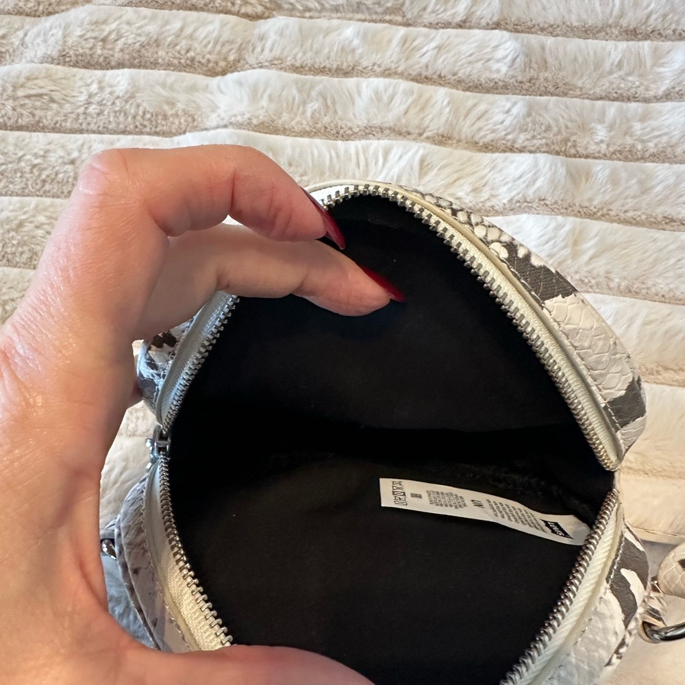 Levi’s Snakeskin Belt Bag Fanny Pack - Picture 4 of 10